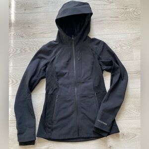 Lululemon Cross Chill Jacket *RepelShell™
Black Size 8